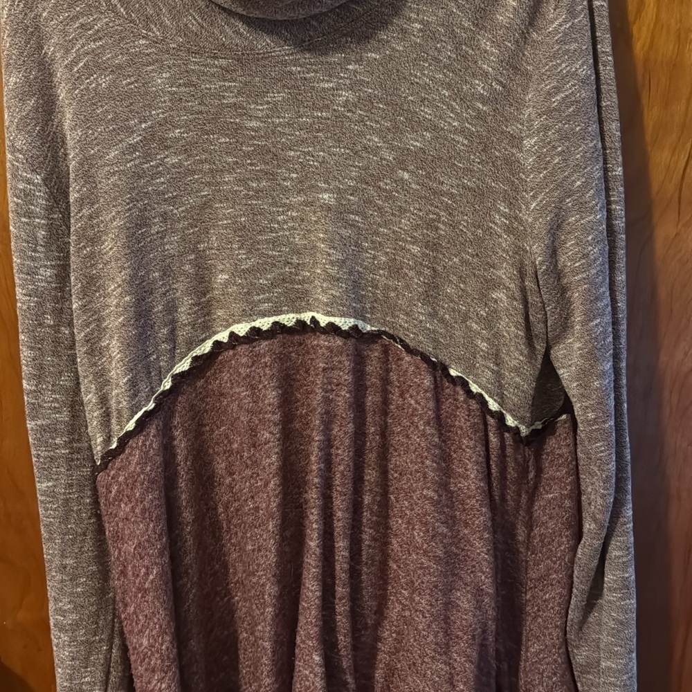 Maurices Two-Tone Brown Long Sleeve Top